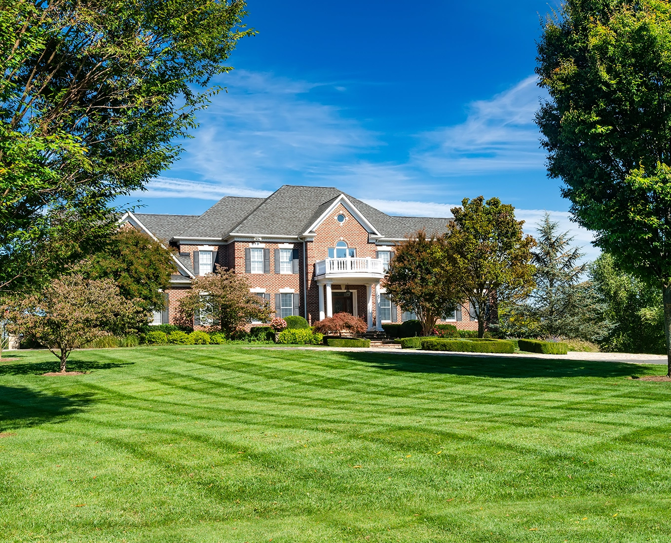 Expert Lawn & Landscaping Services in Edwardsville IL